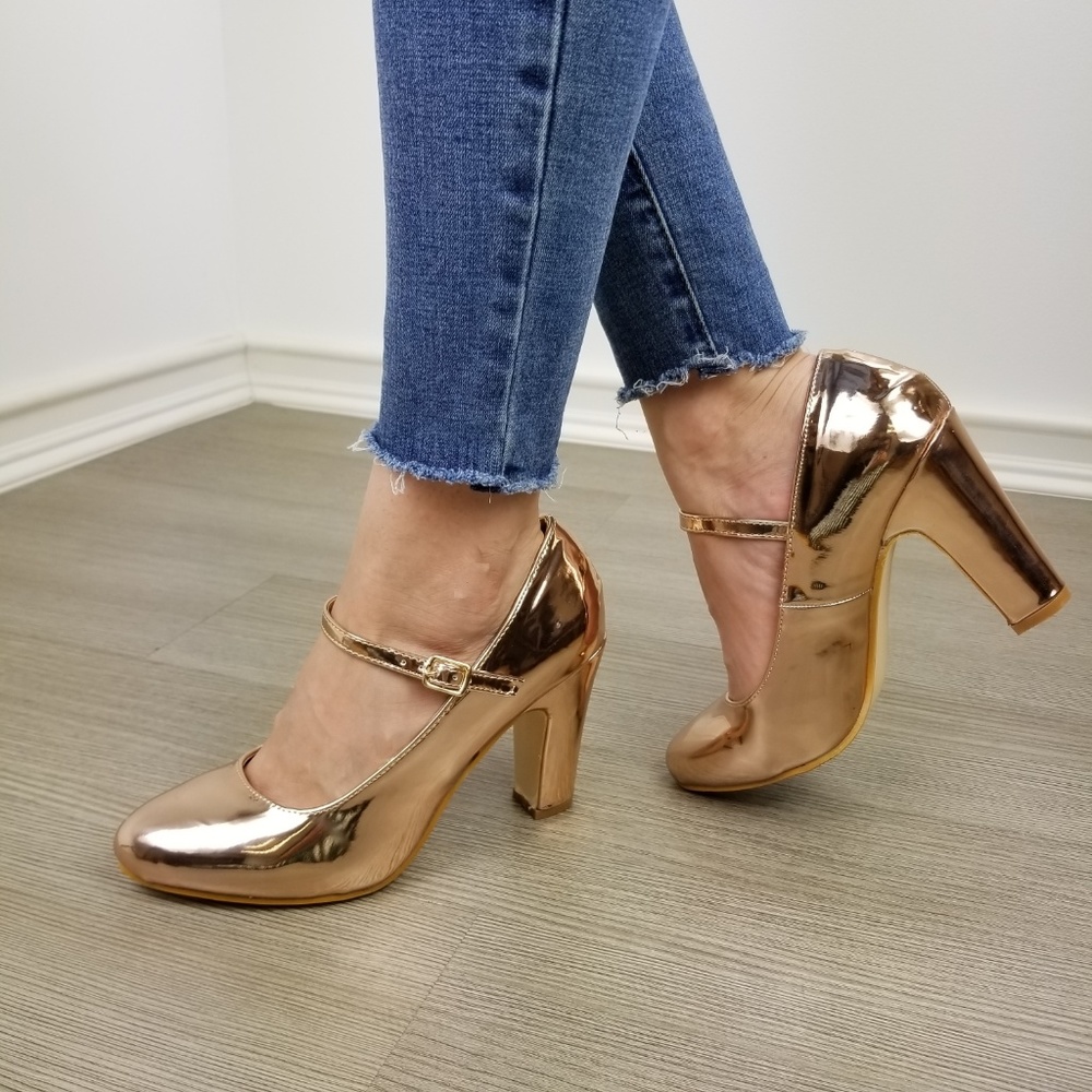 Rose gold metallic round toe pumps - Picture 5 of 7